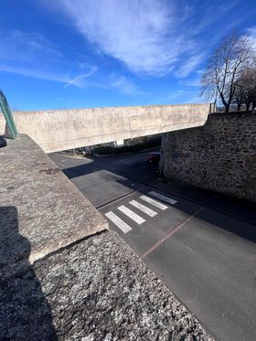 Les travaux de remplacement de la passerelle Pierre Mamet commencent 