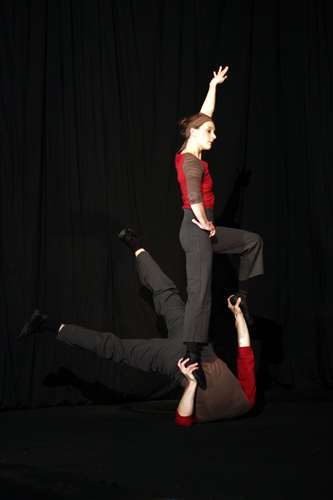 SAISON CULTURELLE - PRINTEMPS DES PESTACLES "Entre le Ziste et le Geste "