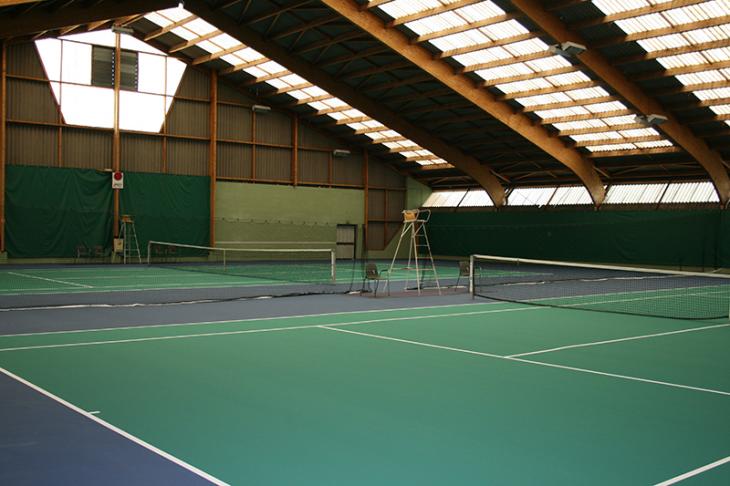 Les courts de tennis